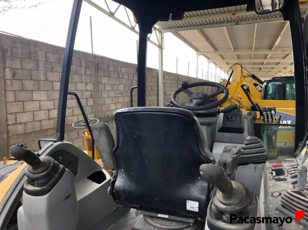 Retroexcavadora  Marca Caterpillar Modelo 420F Año  2015 PRECIO $ 35,000.00 - Imagen 8