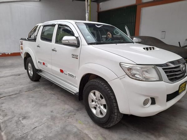 TOYOTA MODELO HILUX SRV AÑO 2013 PRECIO S/.41,000.00 - Imagen 4