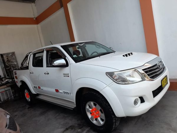 TOYOTA MODELO HILUX SRV AÑO 2013 PRECIO S/.41,000.00 - Imagen 7