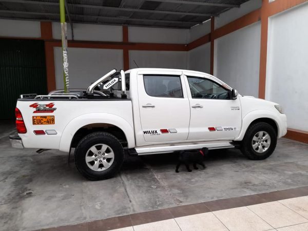 TOYOTA MODELO HILUX SRV AÑO 2013 PRECIO S/.41,000.00 - Imagen 6